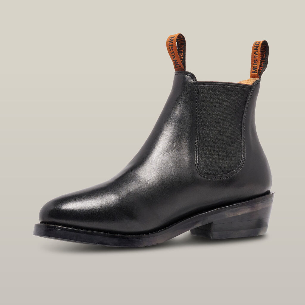Women's Mustang Signature Pull-up Leather Boot - Black