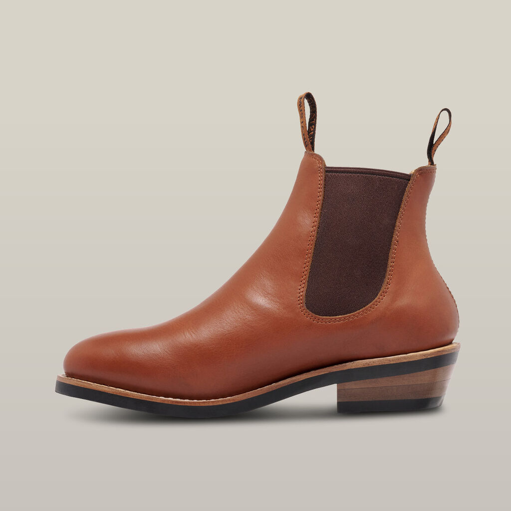 Women's Mustang Signature Pull-up Leather Boot - Tan