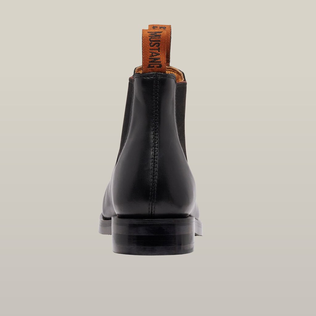 Mustang Signature Pull-up Leather Boot - Black