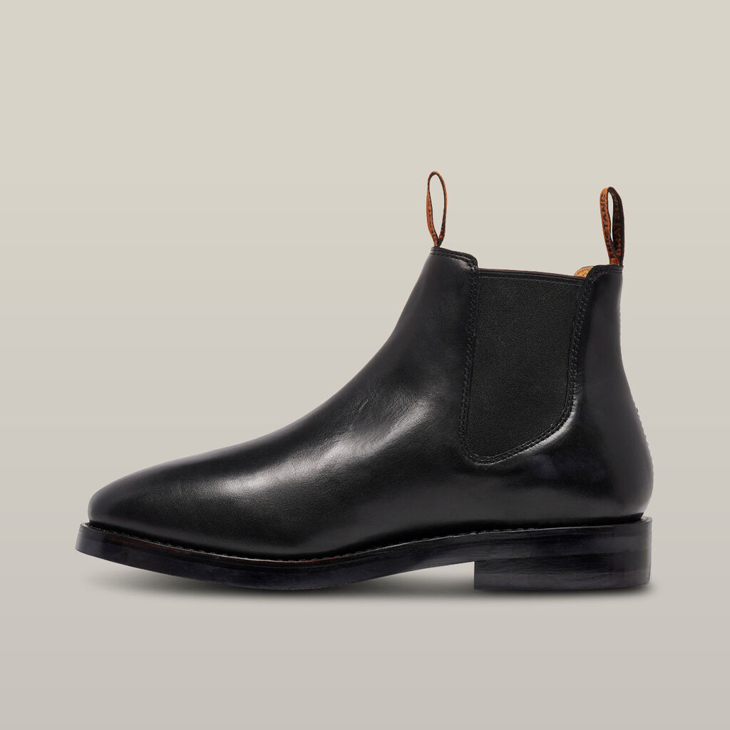 Mustang Signature Pull-up Leather Boot - Black