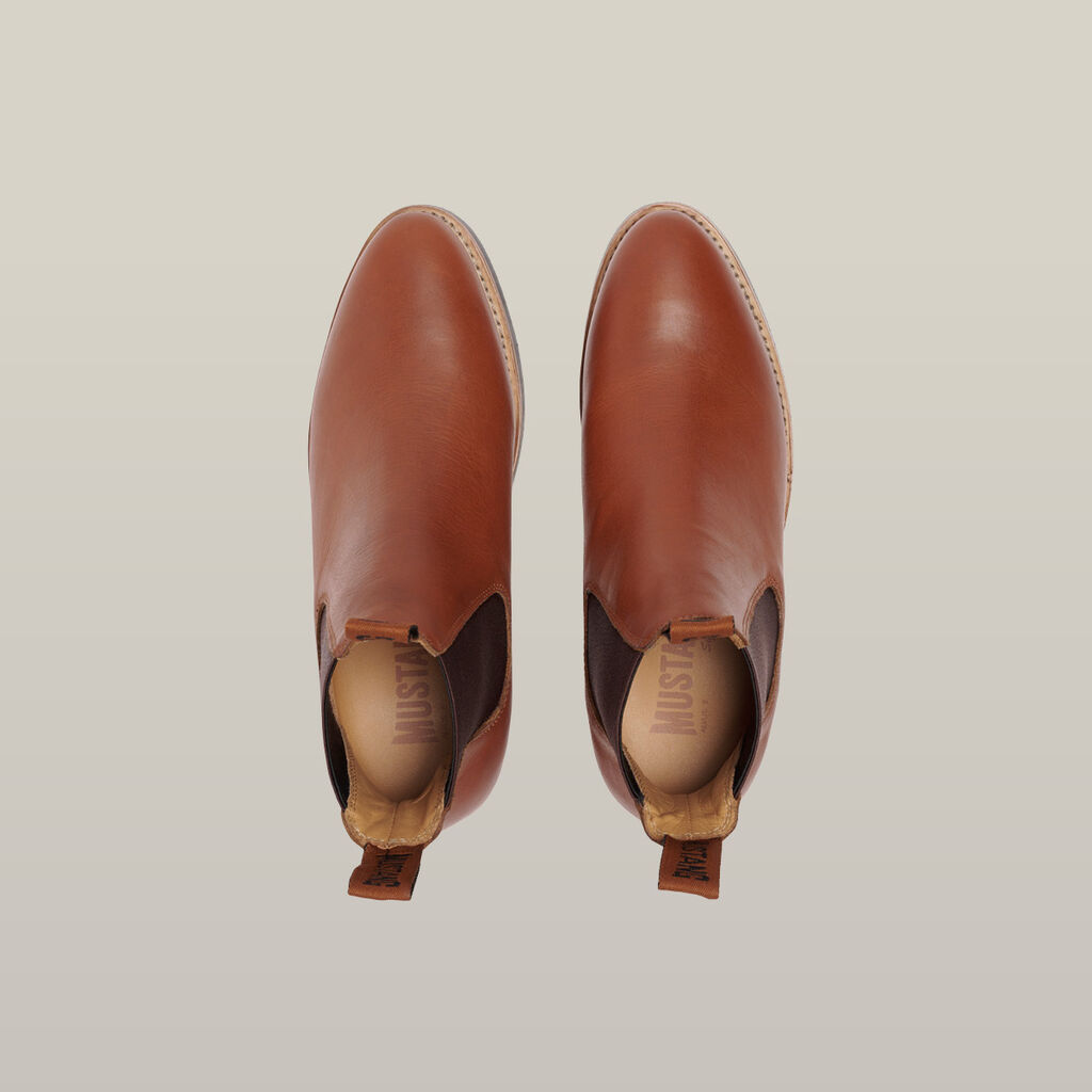 Women's Mustang Signature Pull-up Leather Boot - Tan